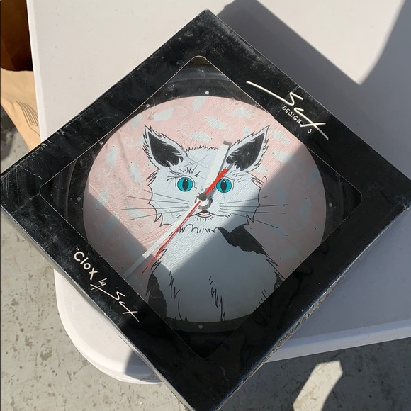 Other - Cat clock 3/$15💚💚